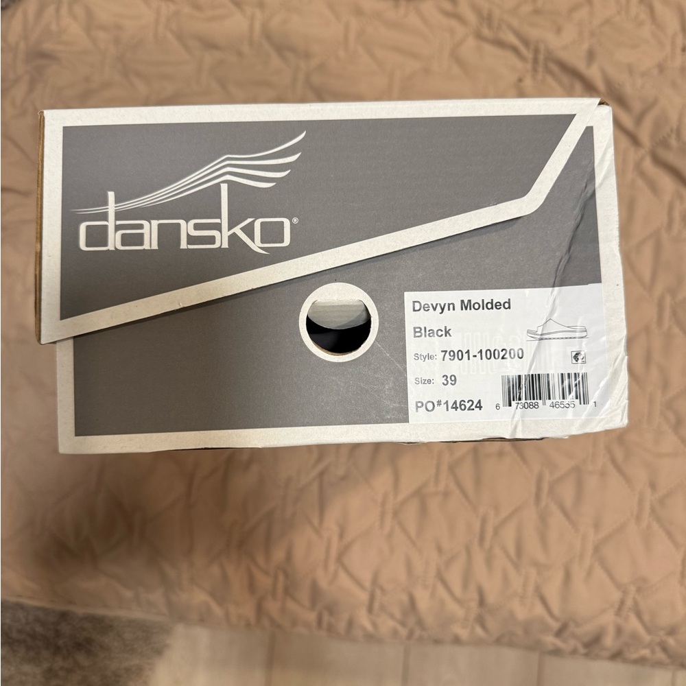 Dansko Black Devyn Molded Footwear